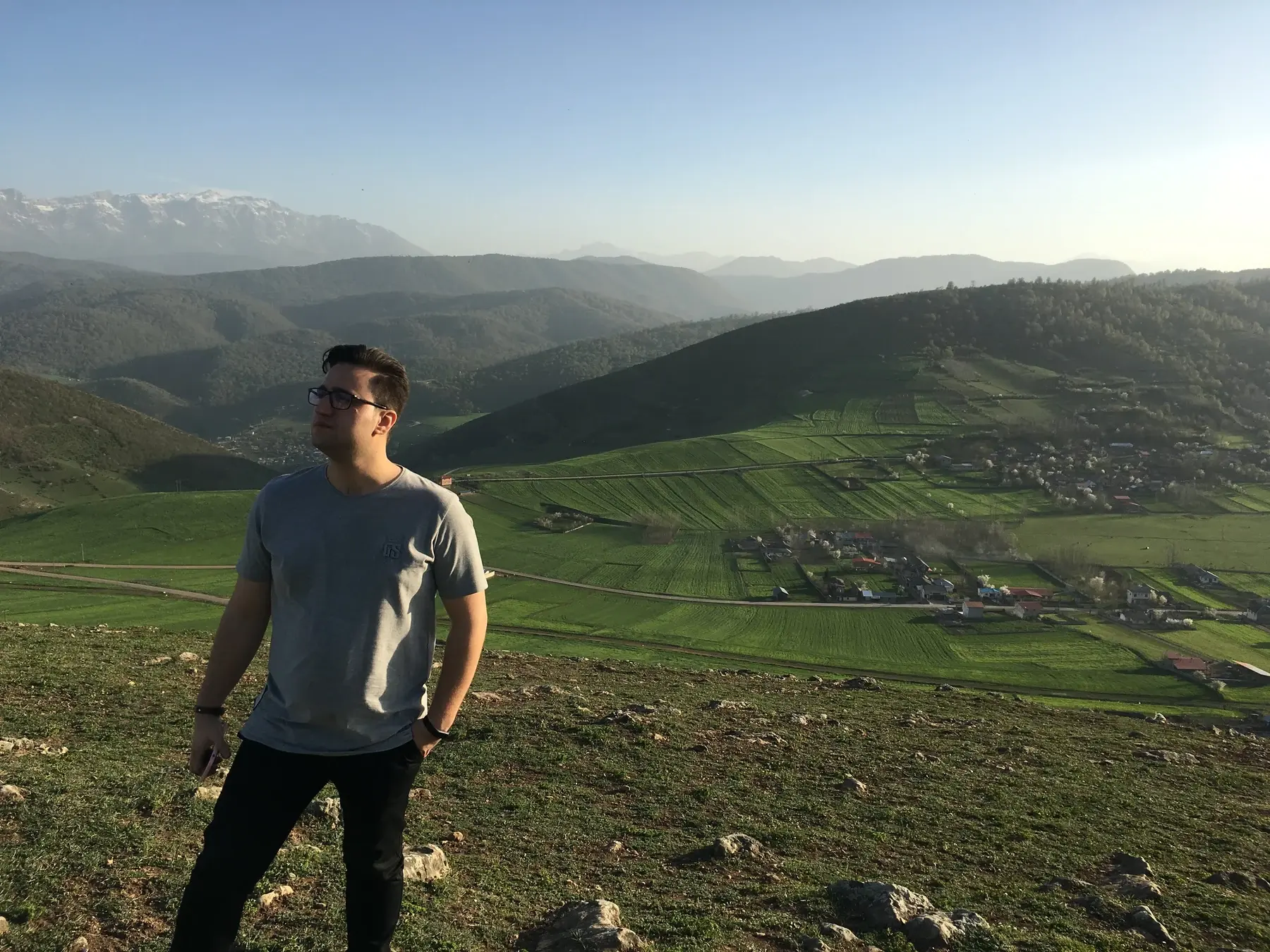 Morteza Shirzad in a mountain landscape